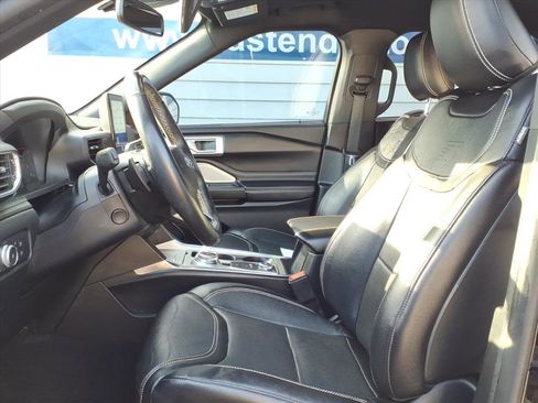 Used 2020 Ford Explorer ST w/ ST Street Pack image 9