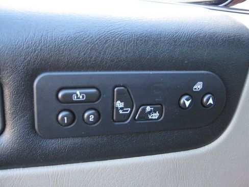 Used 2005 HUMMER H2 w/ Preferred Equipment Group image 15