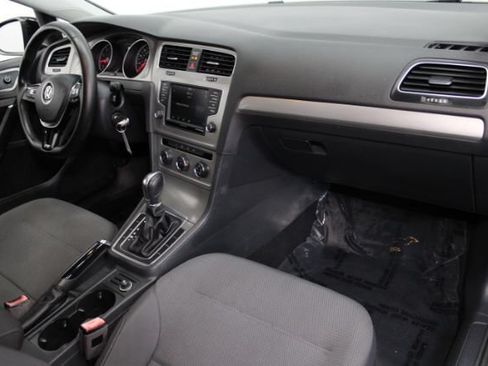 Used 2017 Volkswagen Golf S FWD image 22