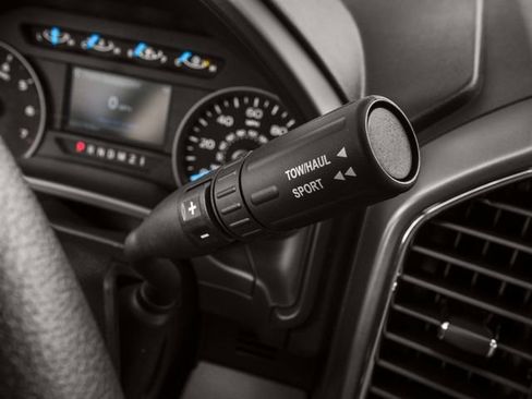 Used 2017 Ford F150 XLT w/ Equipment Group 302A Luxury image 11