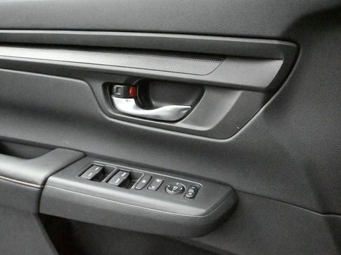 Used 2024 Honda CR-V Sport image 8