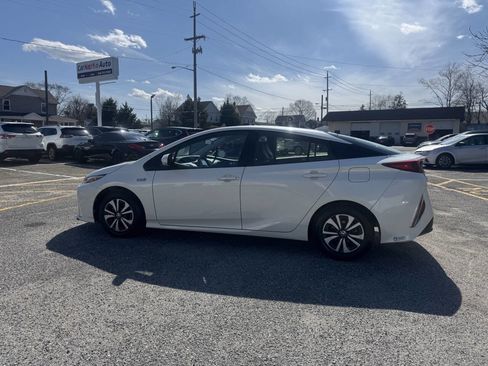 Used 2017 Toyota Prius Prime Plus image 17