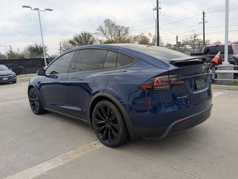 Used 2022 Tesla Model X Plaid image 8
