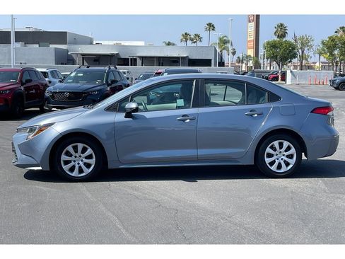 Used 2023 Toyota Corolla LE FWD image 2