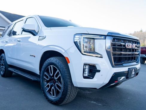 Used 2024 GMC Yukon AT4 w/ Technology Package image 8