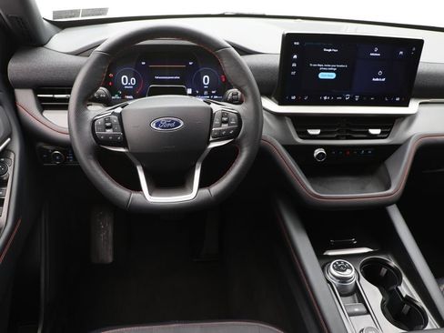 Used 2025 Ford Explorer ST-Line w/ ST-Line Street Pack AWD/4WD image 13
