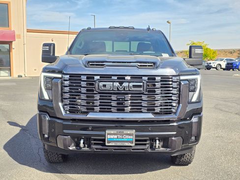 Used 2024 GMC Sierra 3500 Denali Ultimate AWD/4WD image 6