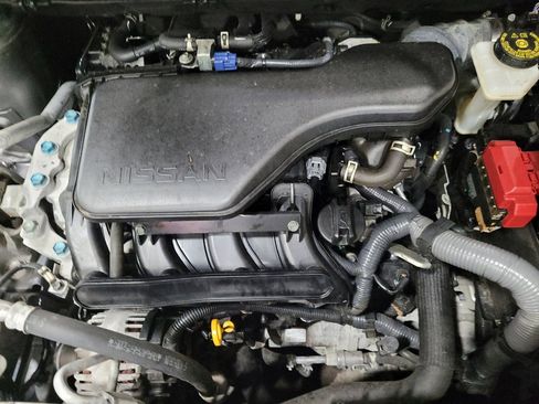 Used 2022 Nissan Rogue Sport SV image 30