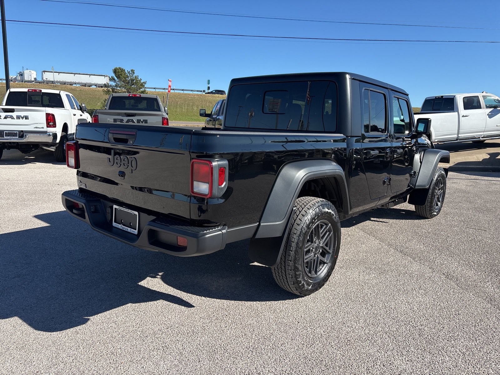 New 2026 Jeep Gladiator Sport AWD/4WD image 6
