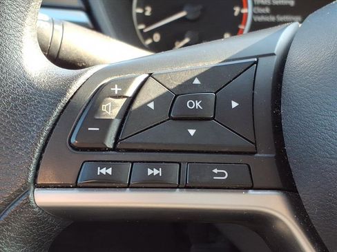 Used 2023 Nissan Altima 2.5 SV image 21