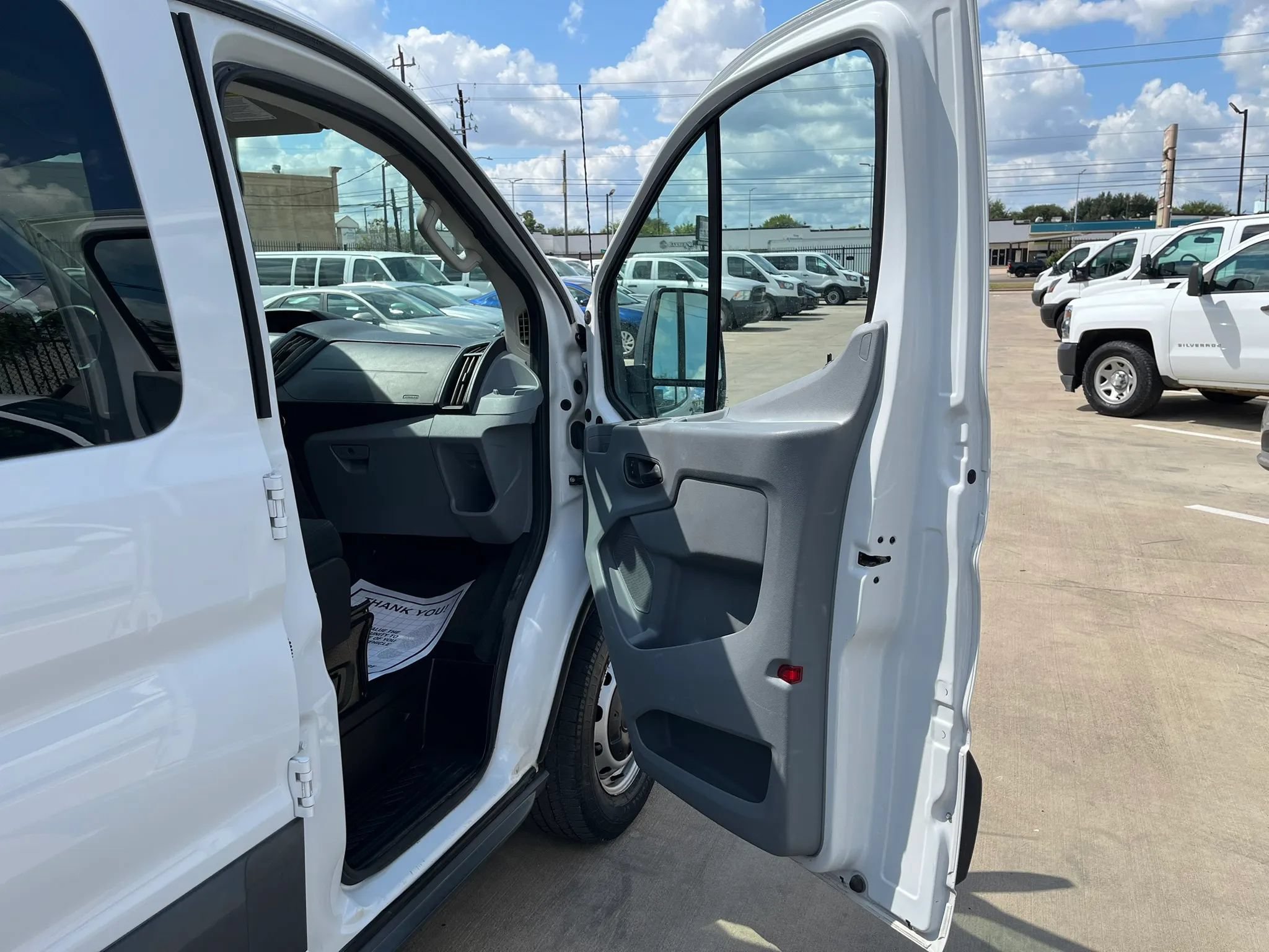 Used 2018 Ford Transit 350 XL RWD image 21