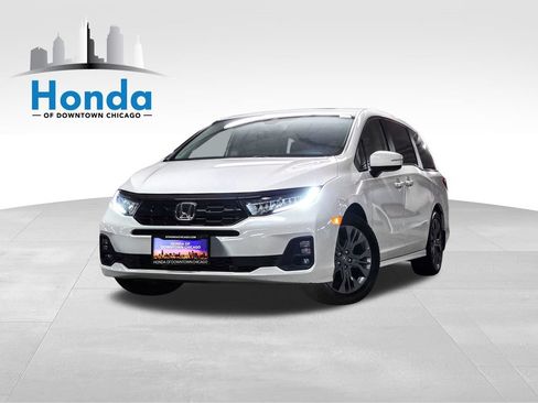 Used 2025 Honda Odyssey Touring image 1