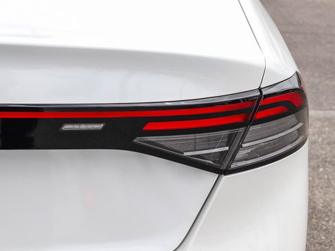 Certified 2023 Honda Accord EX image 9
