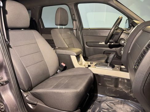 Used 2011 Ford Escape XLT FWD image 20
