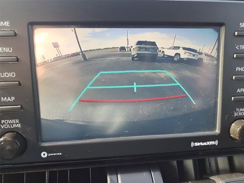 Used 2021 Toyota RAV4 LE image 29