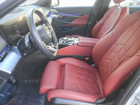 Used 2025 BMW i5 eDrive40i w/ M Sport Package image 14