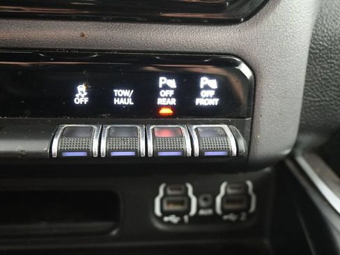 Used 2021 RAM 1500 Lone Star AWD/4WD image 17
