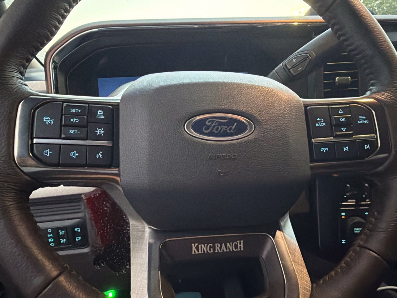 Used 2025 Ford F250 King Ranch w/ FX4 Off-Road Package AWD/4WD image 11