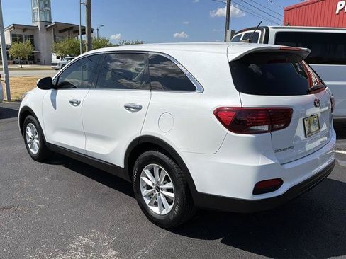 Used 2020 Kia Sorento LX FWD image 11