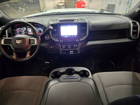 Used 2022 RAM 2500 Big Horn AWD/4WD image 39