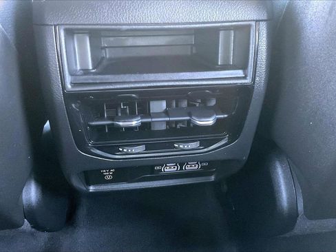 Certified 2023 Jeep Grand Cherokee Altitude image 16