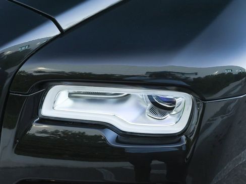 Used 2020 Rolls-Royce Wraith image 47