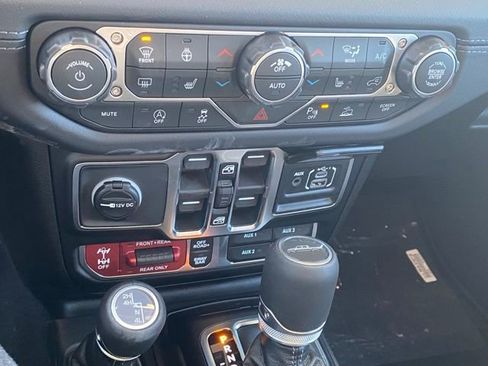 New 2026 Jeep Gladiator Rubicon w/ Safety Group image 32