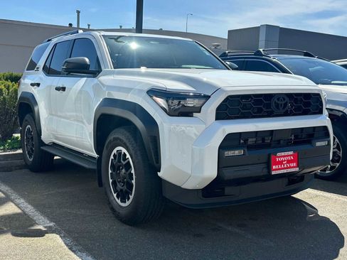 Used 2025 Toyota 4Runner TRD Off-Road Premium AWD/4WD image 3