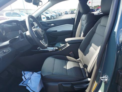 New 2026 Chevrolet Trax LT w/ Driver Confidence Package FWD image 13