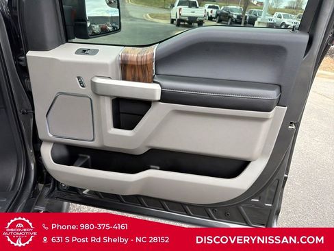 Used 2019 Ford F150 Lariat image 32