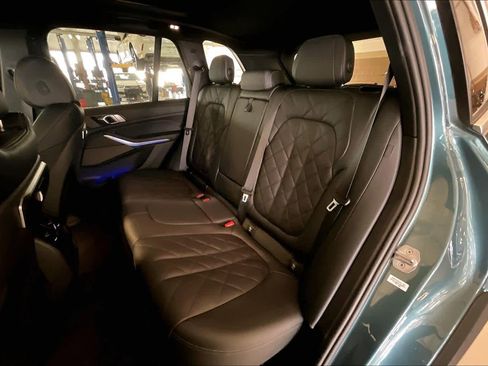 Used 2024 BMW X5 sDrive40i w/ Premium Package image 19