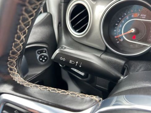 Used 2020 Jeep Wrangler Unlimited Sahara AWD/4WD image 21