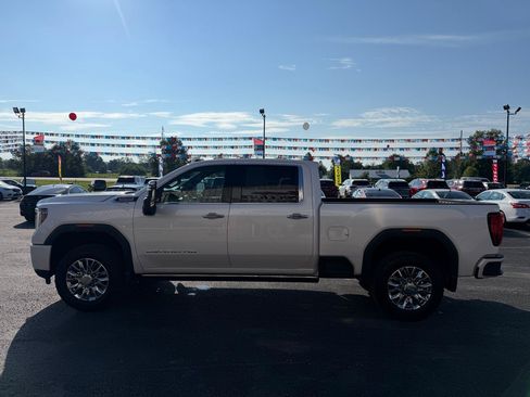 Used 2021 GMC Sierra 2500 Denali w/ Denali Ultimate Package AWD/4WD image 10