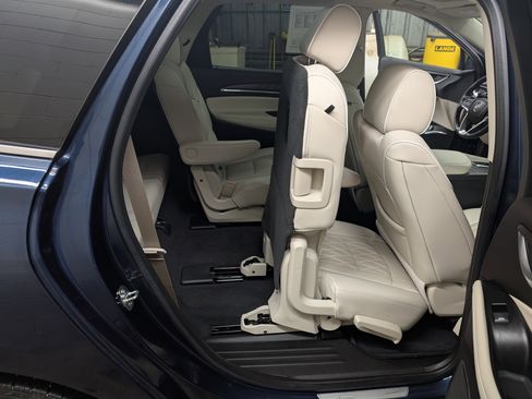 Used 2023 Buick Enclave Avenir w/ Trailering Package, 5000 lbs. image 7