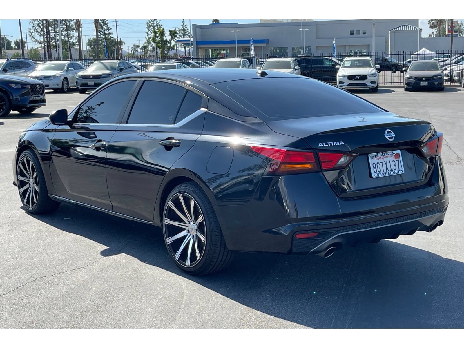 Used 2019 Nissan Altima 2.5 SR FWD image 3