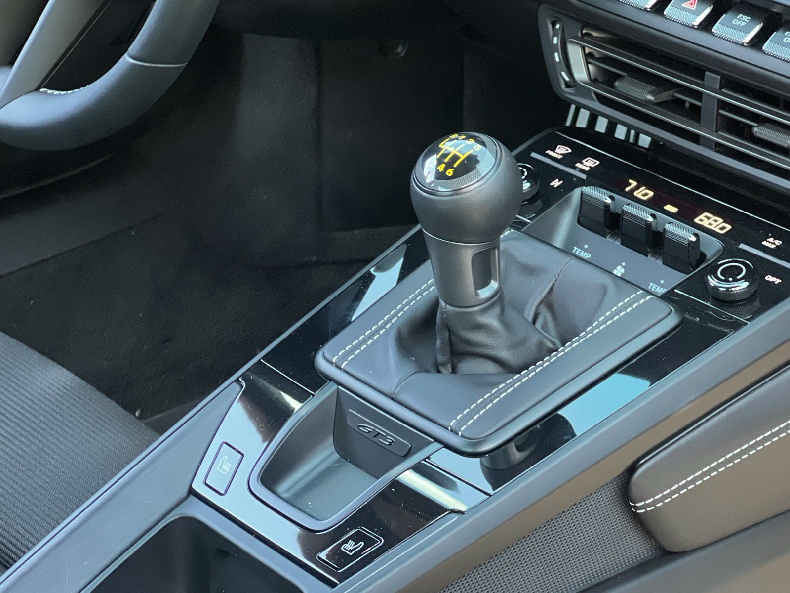 Certified 2022 Porsche 911 GT3 RWD image 35