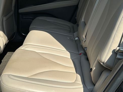 Used 2023 Lincoln Nautilus Reserve AWD/4WD image 17