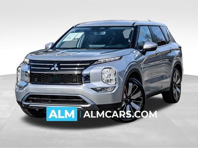 Used 2025 Mitsubishi Outlander SE