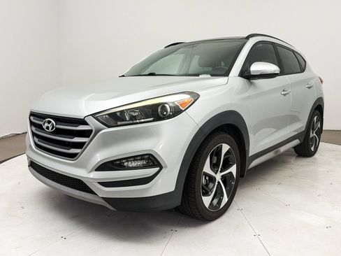 Used 2018 Hyundai Tucson Value FWD image 3