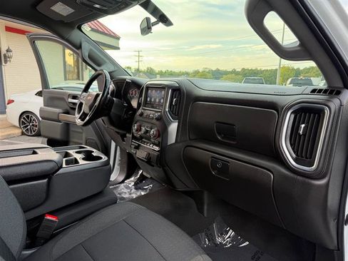 Used 2022 Chevrolet Silverado 2500 LT w/ Convenience Package image 12