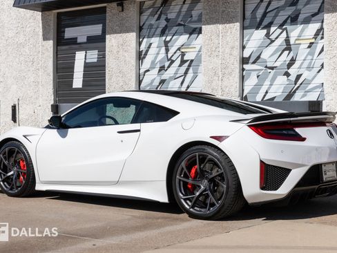 Used 2017 Acura NSX image 10