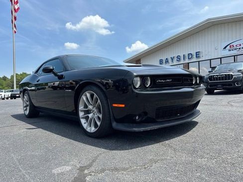 Used 2020 Dodge Challenger R/T RWD image 2