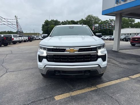Used 2022 Chevrolet Silverado 1500 LT AWD/4WD image 11