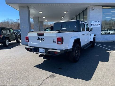 Used 2021 Jeep Gladiator Sport AWD/4WD image 6