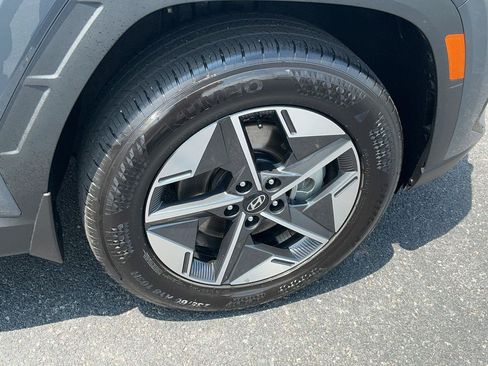 Certified 2025 Hyundai Tucson SEL AWD/4WD image 6