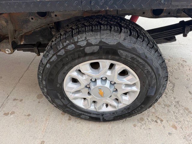Used 2023 Chevrolet Silverado 2500 LT AWD/4WD image 6