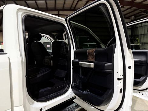 Used 2018 Ford F250 Lariat w/ Chrome Package image 20