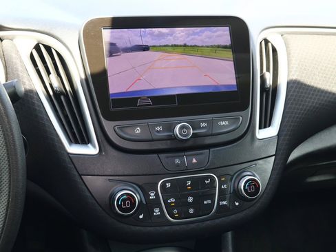 Used 2024 Chevrolet Malibu LT FWD image 21