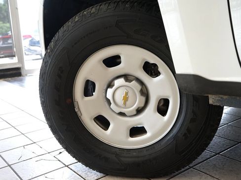 Used 2020 Chevrolet Colorado W/T RWD image 43