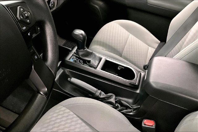 Used 2023 Toyota Tacoma SR AWD/4WD image 17